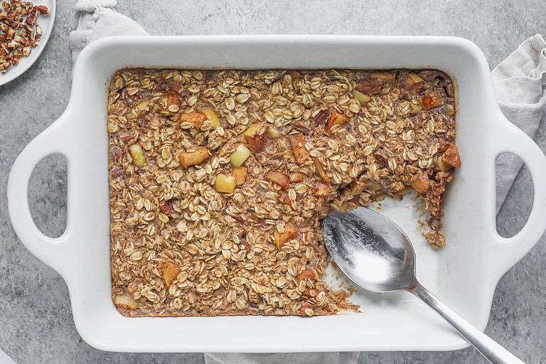 Baked Apple Cinnamon Oatmeal