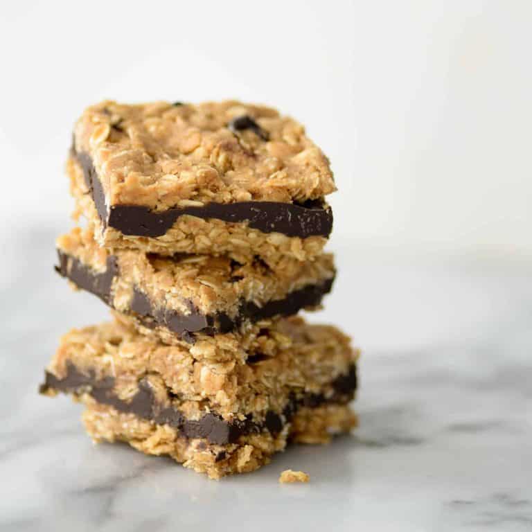Dark Chocolate Almond Oatmeal Bars