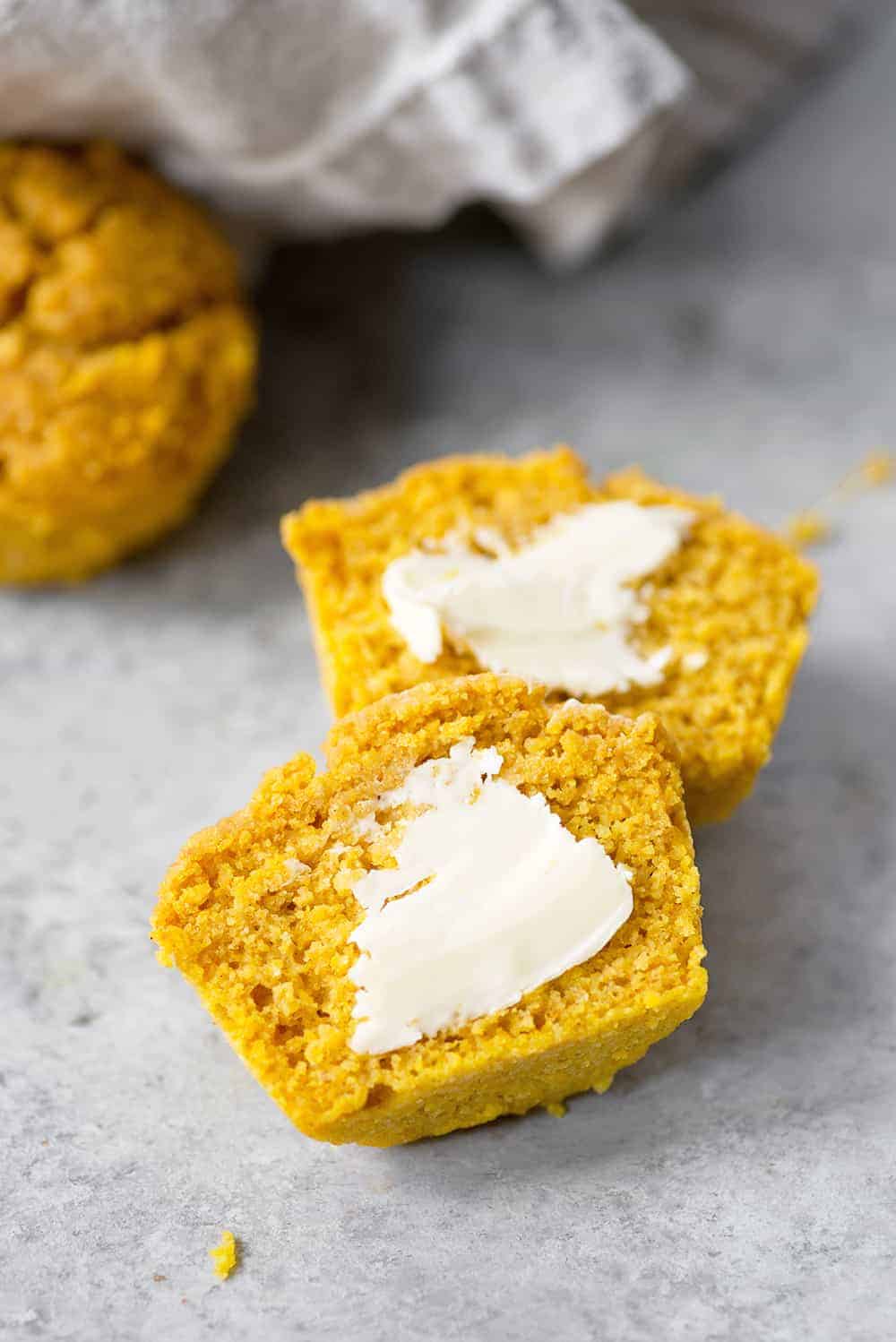 Pumpkin Cornbread Muffins (Perfect with Chili) 2 Vegan Pumpkin Cornbread Muffins