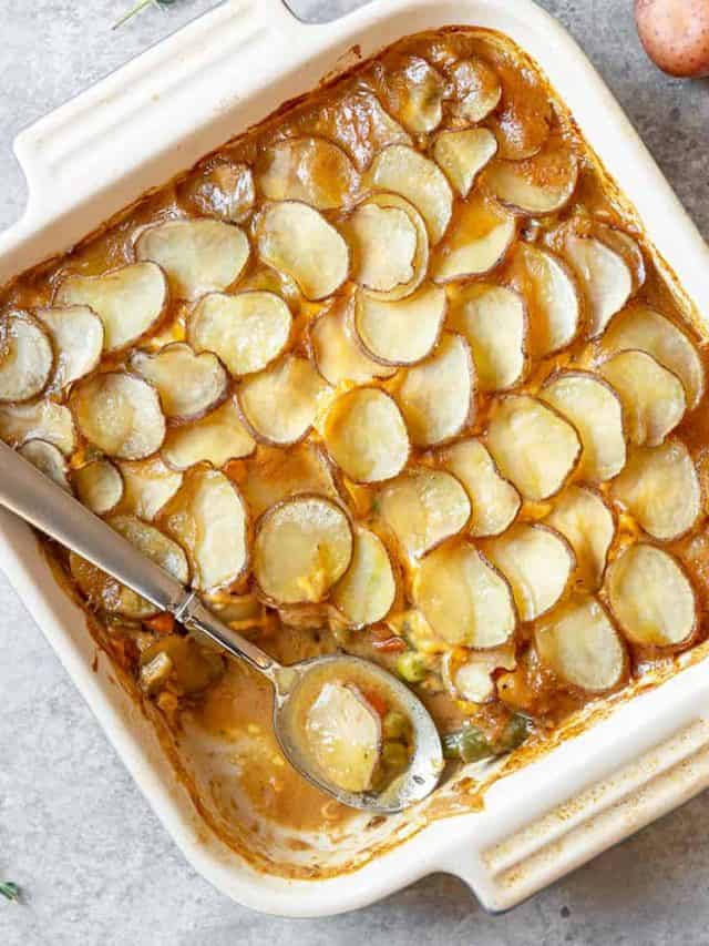 Cropped-Vegetablepotpiewithscallopedpotatocrust5Square.jpg